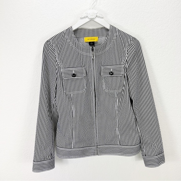 St. John Jackets & Blazers - St John Black White Stripe Jacket Zip Size 6